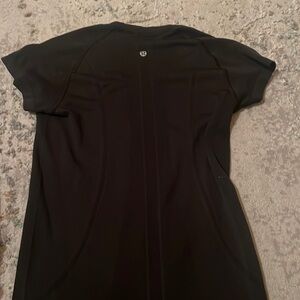 Size 6 Swiftly tech long sleeve